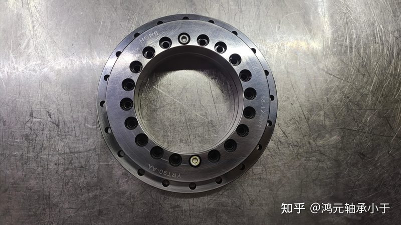 双列调心滚子轴承选型：关键参数与适用场景解析**